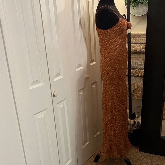 Moon River Rust Maxi Dress - Picture 3 of 9